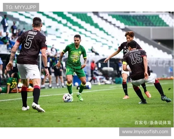 南京羽毛球队与西安羽毛球队赛后复盘分析比赛节奏与战术对比