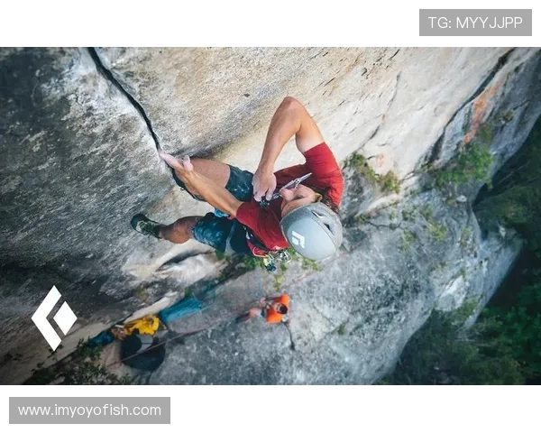 西安攀岩队的包夹现象解析与攀岩热点探讨