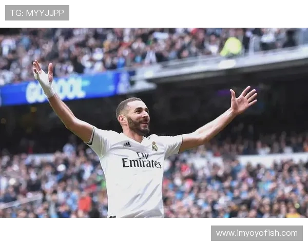 本泽马的传奇之路:从青涩少年到世界足球巨星的华丽转身