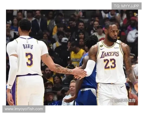 雷霆与爵士激战正酣2月23日精彩对决引发球迷热议