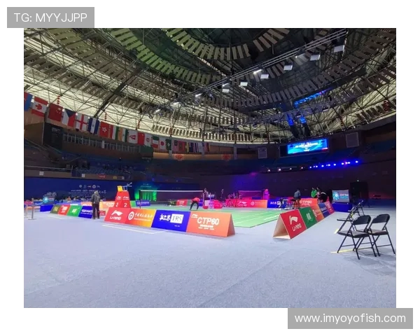 南京羽毛球队耐力争议引发热议球迷对训练方法和比赛策略展开讨论