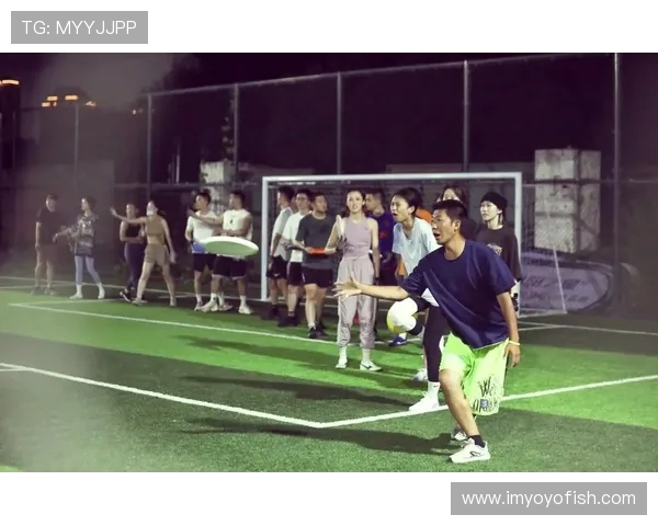 杭州飞盘队中路突破战术解析与飞盘运动发展趋势探讨